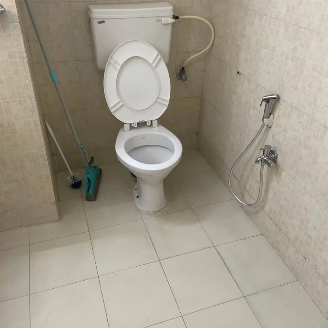 Freshly cleaned white bathroom